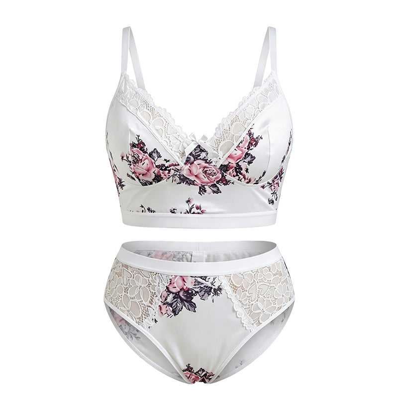PLUS-SIZE FLORAL LINGERIE SET—LACE BRA AND PANTIES