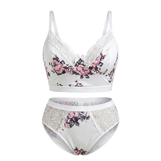 PLUS-SIZE FLORAL LINGERIE SET—LACE BRA AND PANTIES