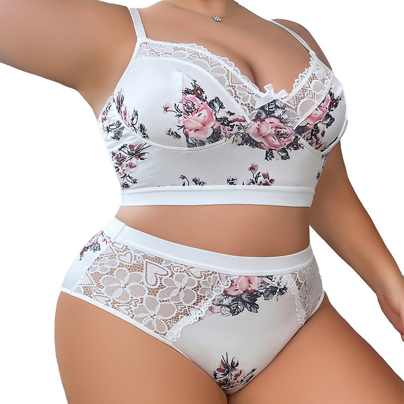 PLUS-SIZE FLORAL LINGERIE SET—LACE BRA AND PANTIES